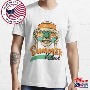 Summer Vibes Skull Essential T-Shirt